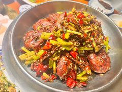 -老码头黑皮肘子锅包肉(赣水路店)