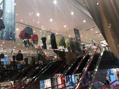 -优衣库(深圳万象天地旗舰店)