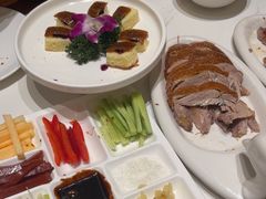 -梅利汴京烤鸭•开封豫菜地标店(东大街店)