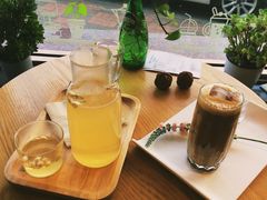 -ZING COFFEE 镜咖啡