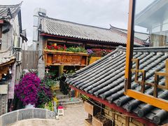 -猫的天空之城概念书店(丽江古城饮玉巷店)