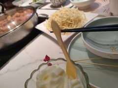 -黄记煌三汁焖锅(新佳丽江汉路店)