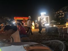 -亚龙湾希尔顿自助餐厅·海鲜·烧烤·沙滩BBQ·现场乐队