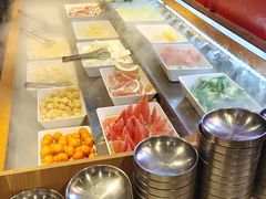 -运气牛自助酱大骨火锅(南京东路店)