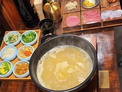 -银米·云南传统过桥米线(双廊黑金冠店)
