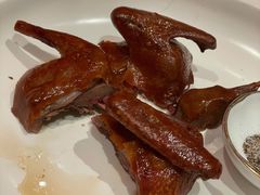 港式烤乳鸭-东富酒家(龙湖西溪天街店)