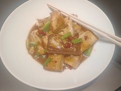 -忆江南·临江鱼馆