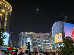 -杭州湖滨银泰in77