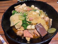 -万记麻辣烫国展总店