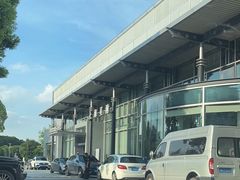 -上海星瀚奔驰4S店(红柳路店)