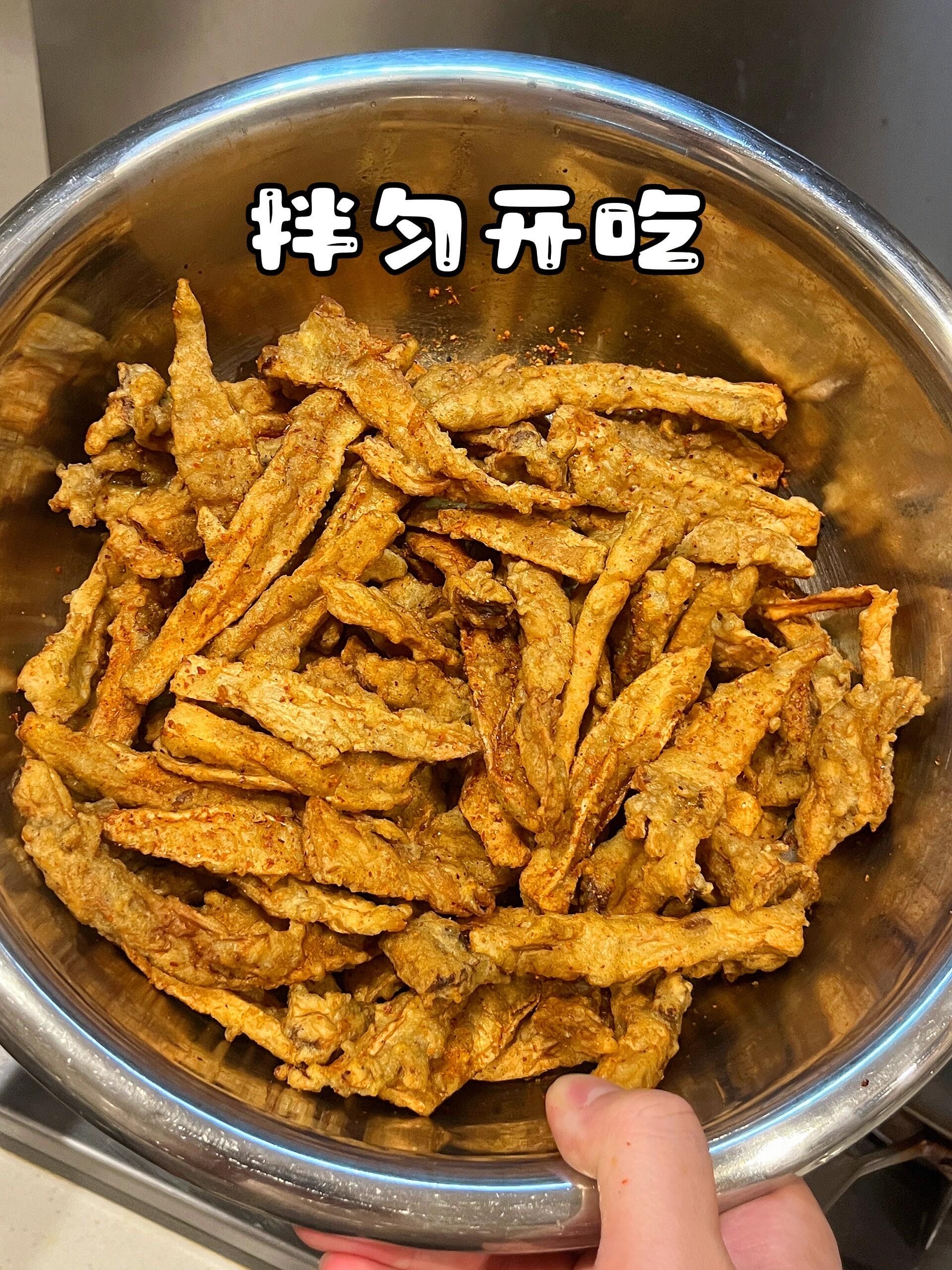 这盘炸杏鲍菇比肉还好吃!外酥里嫩!