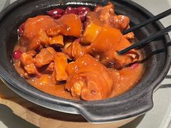 鲍汁猪手煲-维园悦谱·海派家常菜(乌鲁木齐南路店)