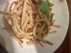 -荣家黄鱼面(前滩太古里店)