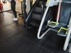 -英特健身俱乐部