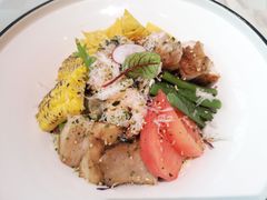 鸡肉大虾鲜蔬波奇碗-西堤牛排(南京龙江店)