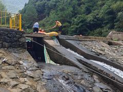 -安吉龙王山峡谷漂流