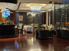 -龙虾酒吧扒房(宁波香格里拉店)