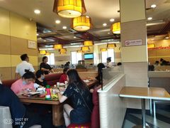 大堂-粤仔湾砂锅粥(金太湖店)