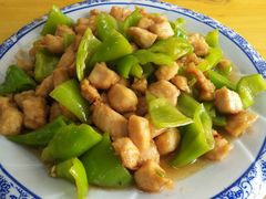 辣子鸡丁盖饭-聚发号清真菜馆