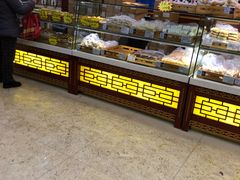 面包甜点陈列柜-老鼎丰(靖宇街总店)