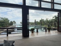 -亚龙湾喜来登·美景台大堂吧