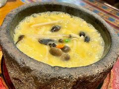 石锅小煮鲜杂菌-敏珠拉姆藏餐·南京厨房(富春江东街店)