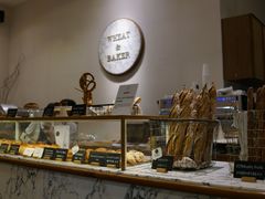 面包甜点陈列柜-WHEAT&BAKER-麥(凯德来福士店)