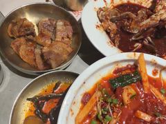 -草家酱蟹炭火烤肉店(珲春南路一店)
