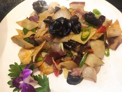 洋芋粑粑炒腊肉-东哥紫阳蒸盆子(旺座·现代城店)