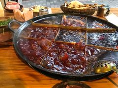 -岗上渣渣老火锅(两路口店)