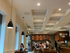 大堂-星巴克臻选(广州沙面店)