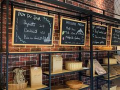 面包甜点陈列柜-熊叔熊婶面包房(团结湖店)