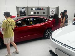 -TESLA 特斯拉(广州天环广场体验店)