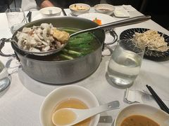-香守·花胶鸡海鲜火锅(JW万豪店)