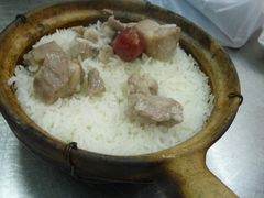 腊肠排骨煲仔饭-兴记菜馆