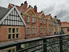 -钟书阁(松江泰晤士小镇店)