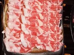 -老牌坊云南鱼豆花火锅(爱建店)