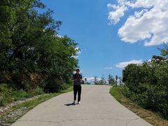 -鬼笑石后山停车场