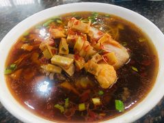 辣酱焖肉面-东吴面馆(东兴路店)