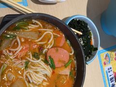 -灵芝妹子海鲜米线(劳动公园店)