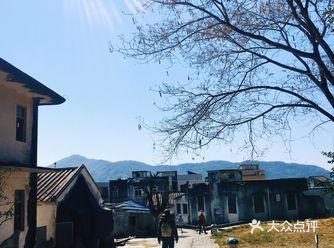 地理位置： 汕尾市妈祖庙对面 渔村小岛 ️1分钟就到
