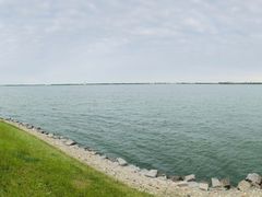 -上海滴水湖皇冠假日酒店