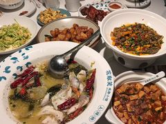 招牌鲩鱼酸菜鱼-花椒笑成都小馆(百脑汇店)