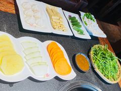 -大匠工房古船木艺术餐厅·猪肚鸡专门店(长白仙岛店)