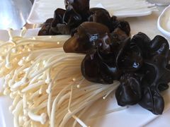 -盛元盛居传统炭火锅(绿园店)