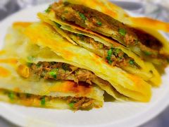 饼夹肉-老红桥炸灌肠牛肚锅烧烤(定福庄店)