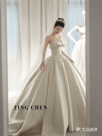 进口缎面 贴身舒适 塑造胶好的身材 蝴蝶型抹胸与印度