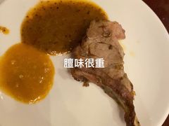 -荣誉国际酒店-云顶旋转餐厅