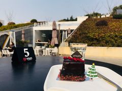 -UNI UNI(环亚凯瑟琳店)