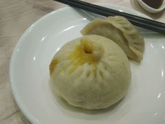 蟹黄包-留芳·文旅古月楼(老街店)